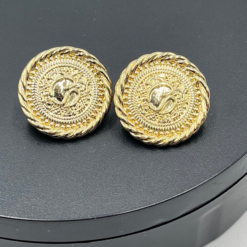 ST. JOHN Vintage Coin Logo Round Gold Plated Classic Statement Clip Earrings‎